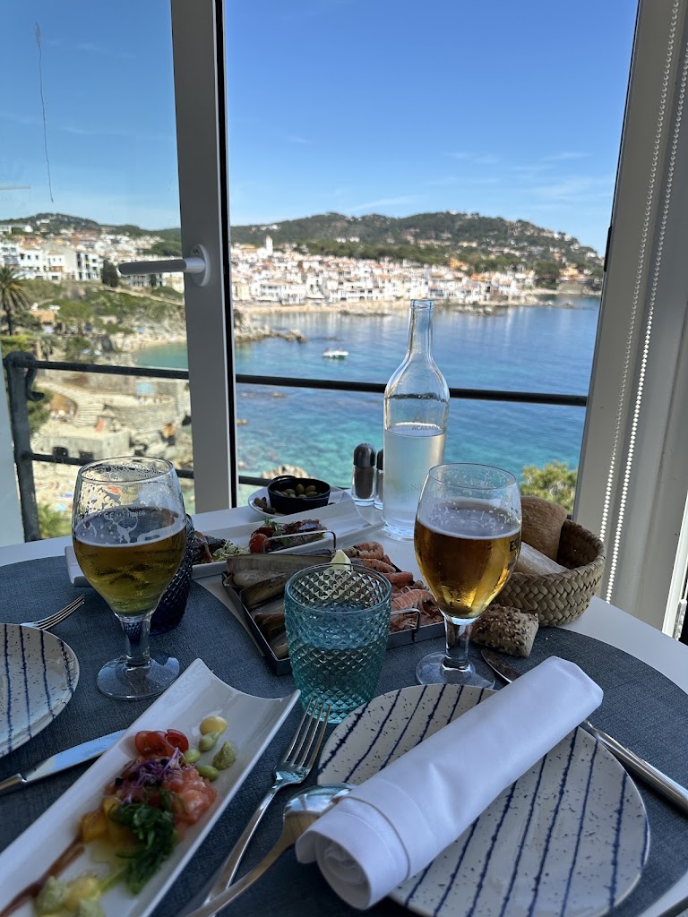 El Balco de Calella — Comida y bebida
