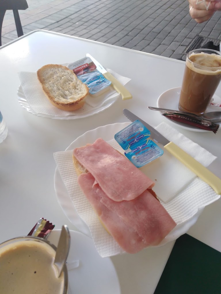 Bar El Lazo — Cafe