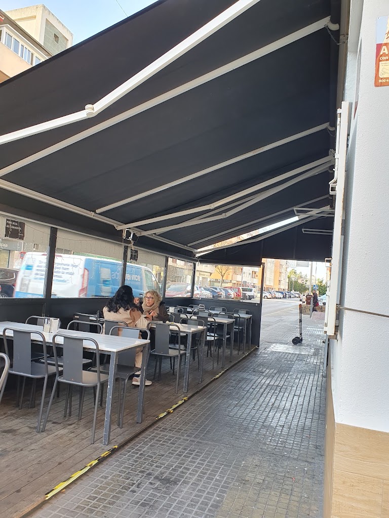 Provenzal: El Puerto — Ambiente