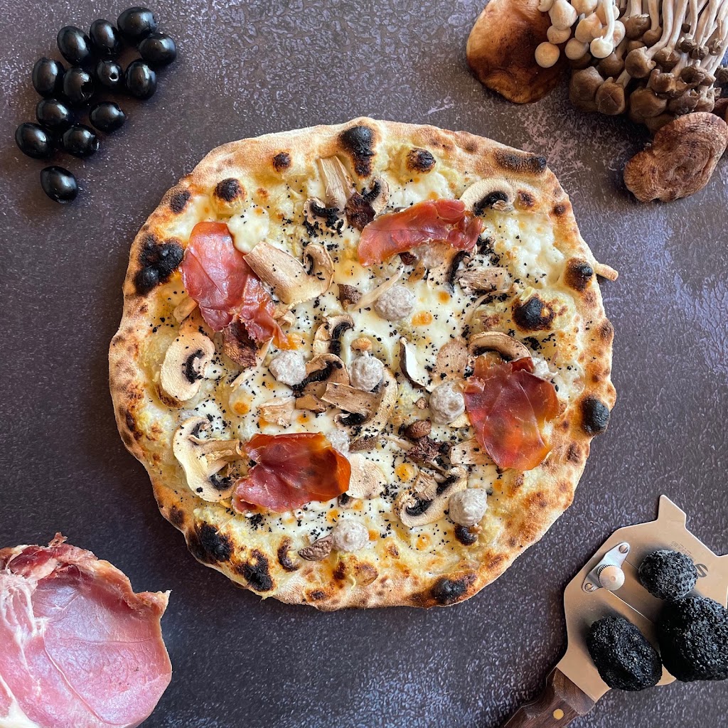 Il Cortile - Torre en Conill — Comida y bebida