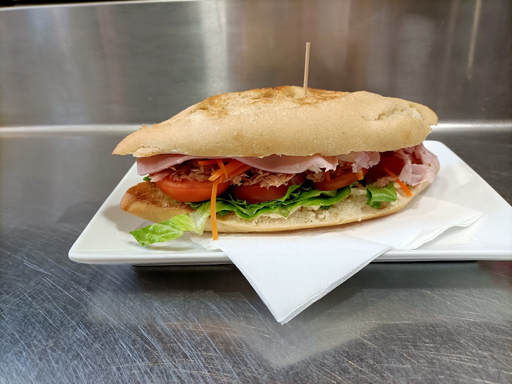 CAFE MAREA — Comida y bebida