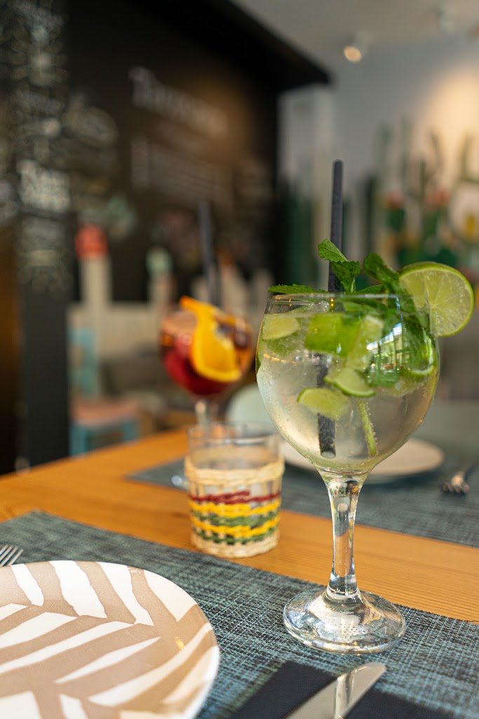 Restaurante TACOVACA — Comida y bebida