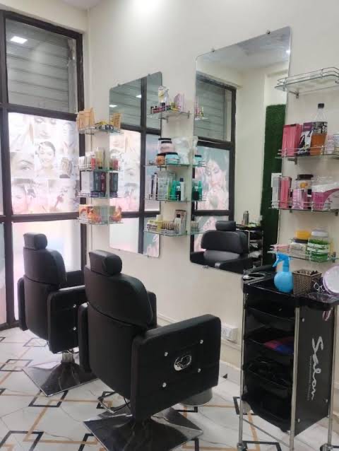 Manju Beauty Saloon