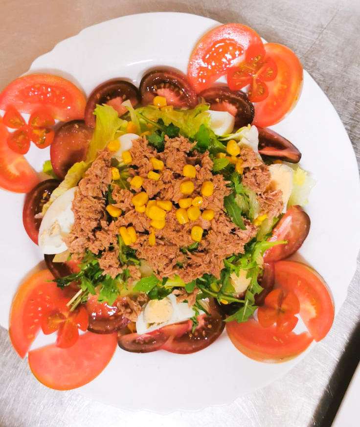 Los Jardinillos — Comida y bebida