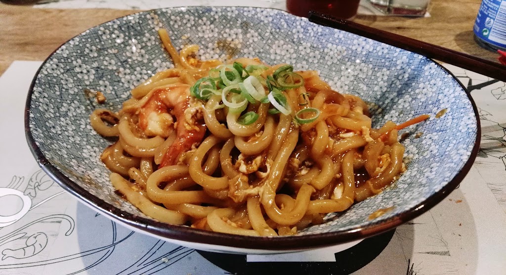 Restaurant Ramen House — Comida y bebida