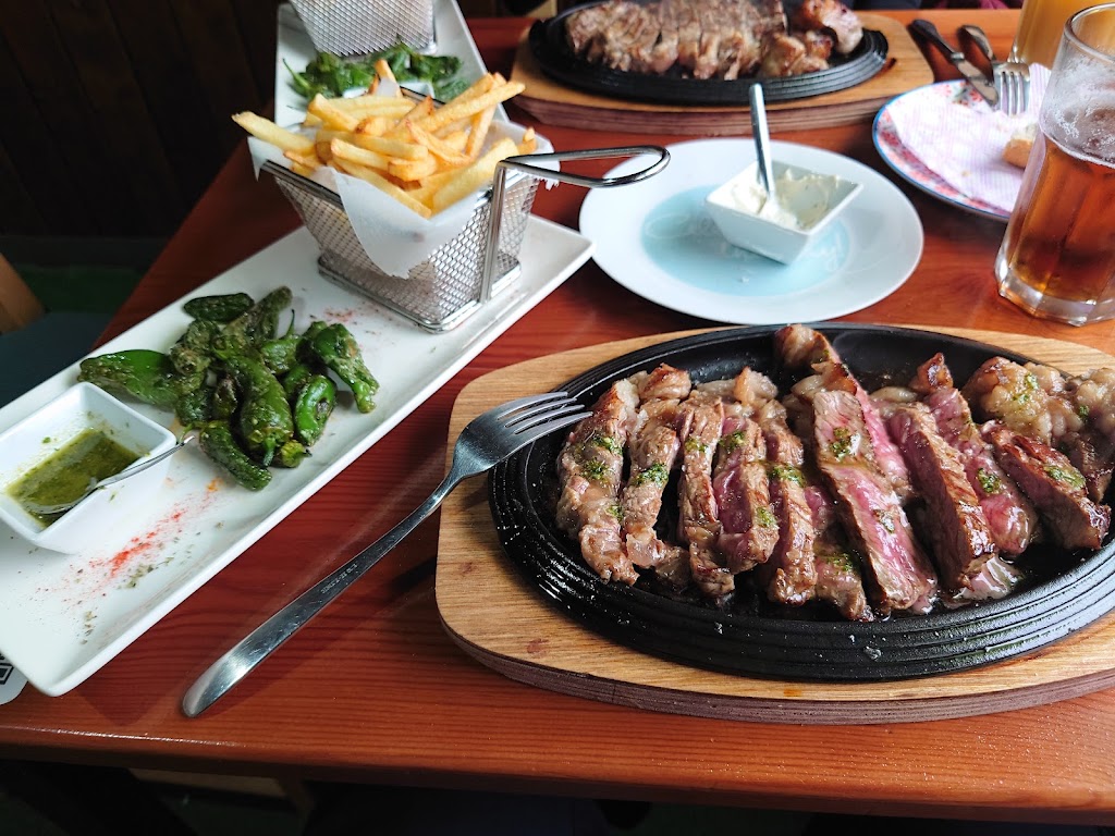 Los Geranios — Comida y bebida