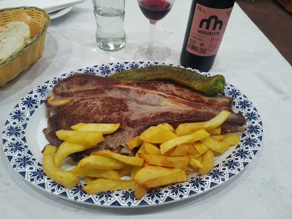 Restaurante Los Cantos — Comida y bebida