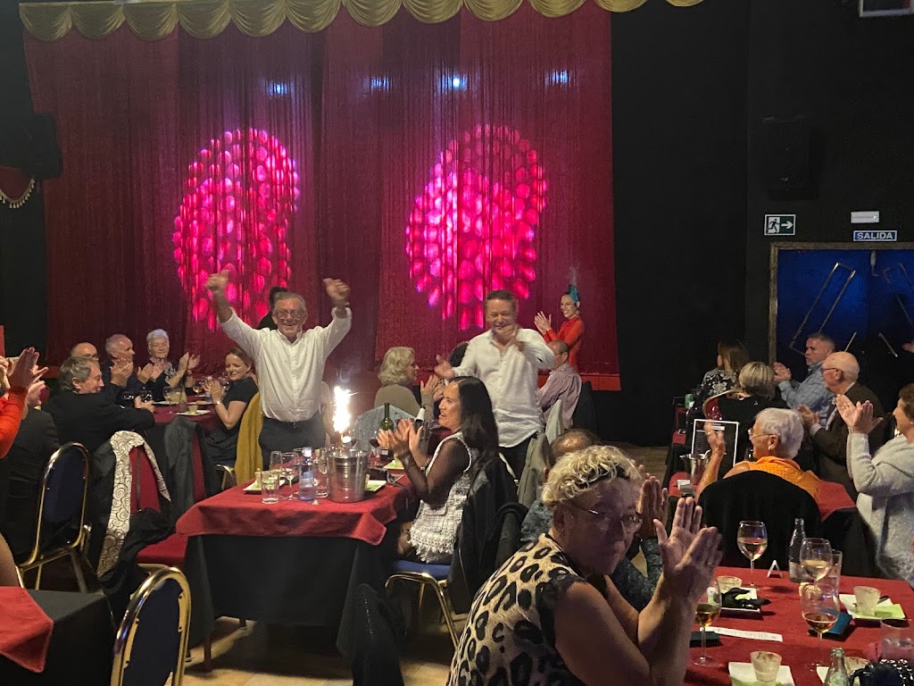 ROYAL COLISEUM DINNER SHOW