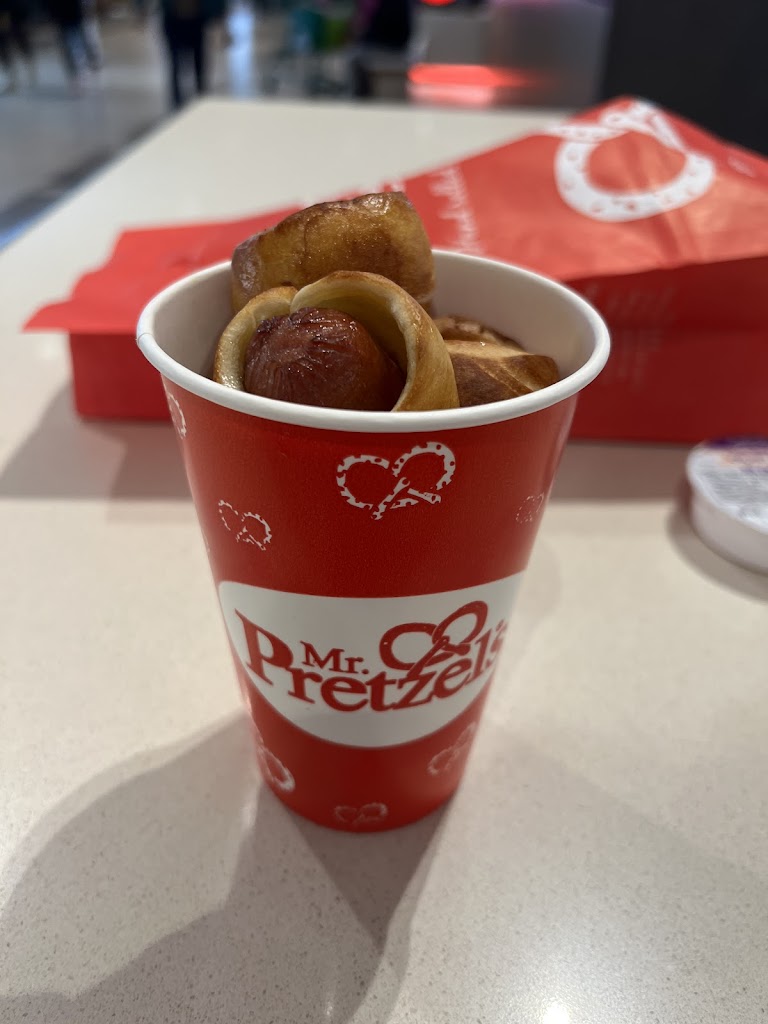 Mr. Pretzels Fairview Mall