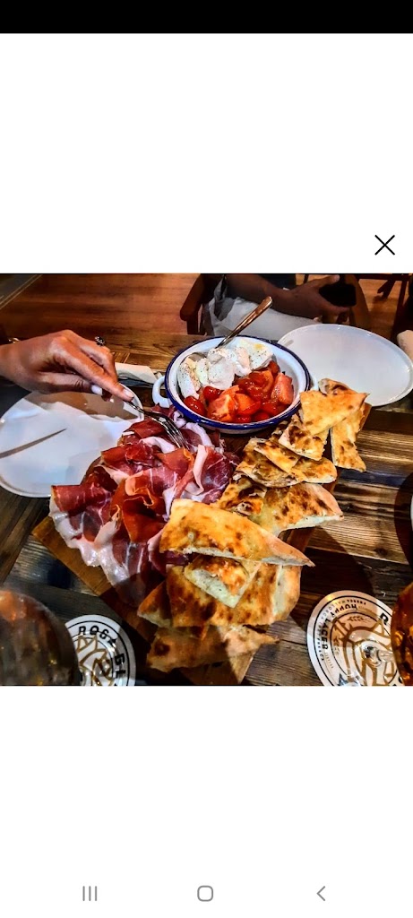 il chiringo pizzeria — Comida y bebida