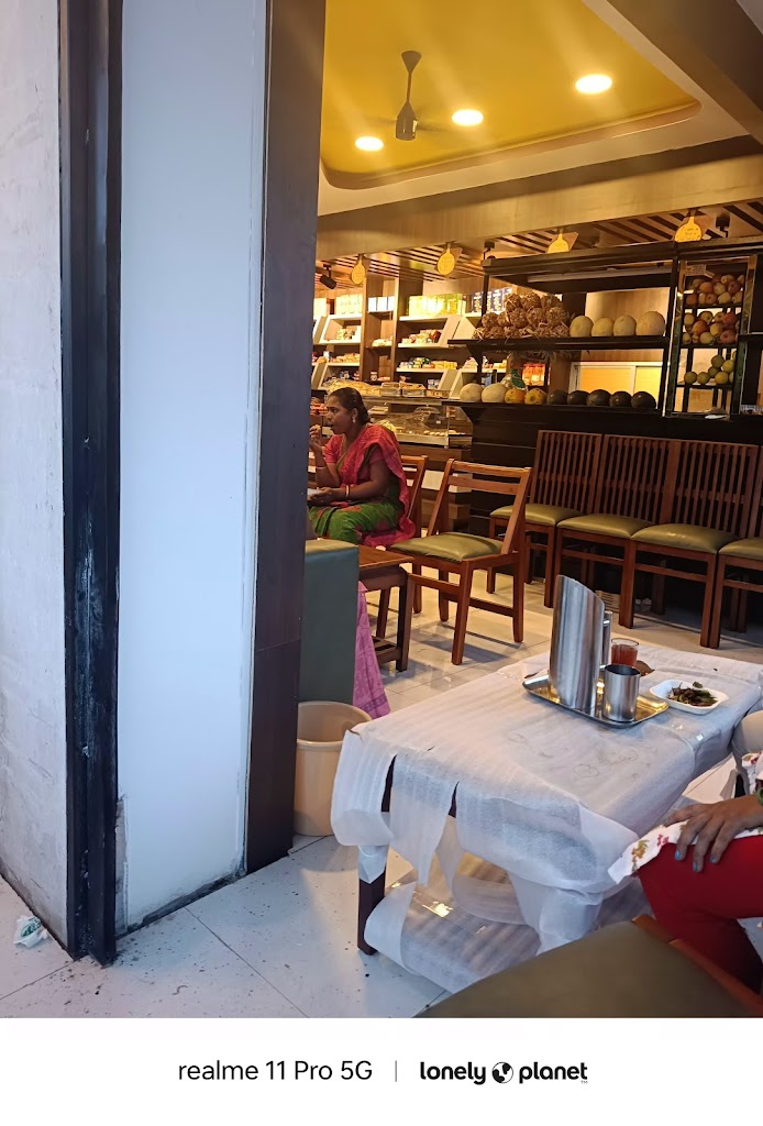 Hotel Amirtha
