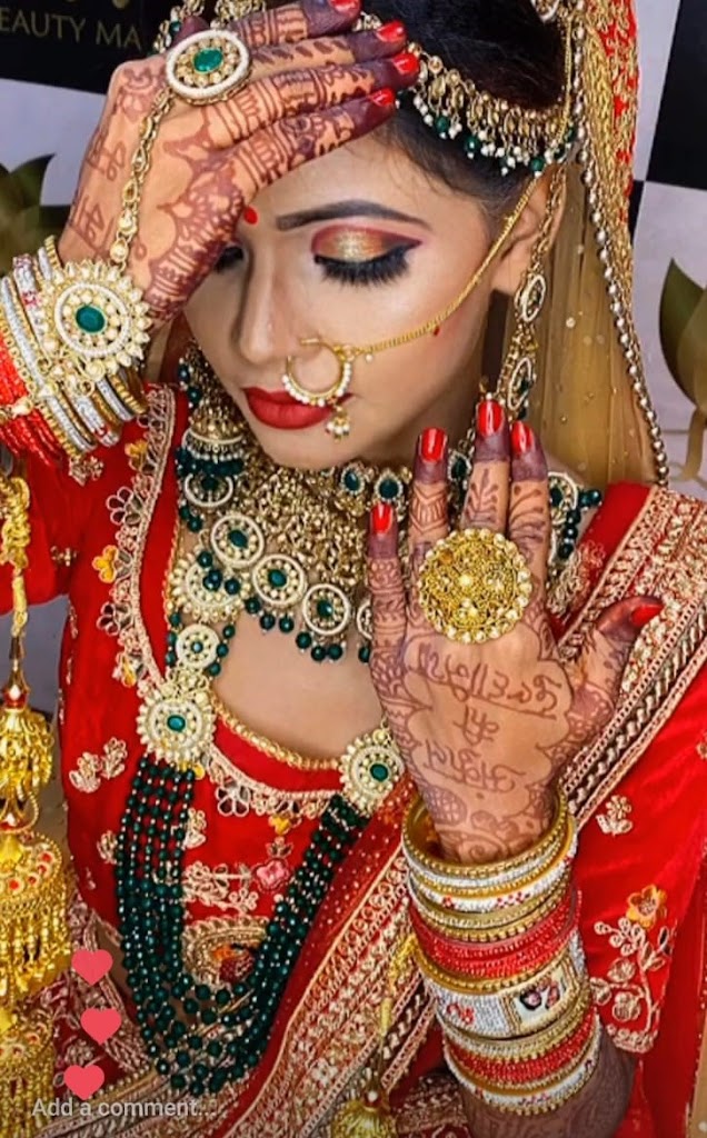 Laura Beauty Mantra Patrakar Puram Gomtinagar Branch