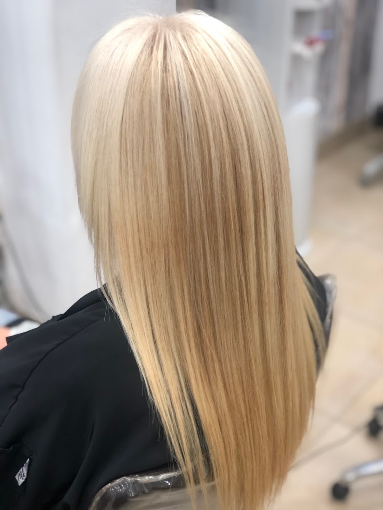 Due centro de ESTILISMO-PELUQUERIA — Peinado