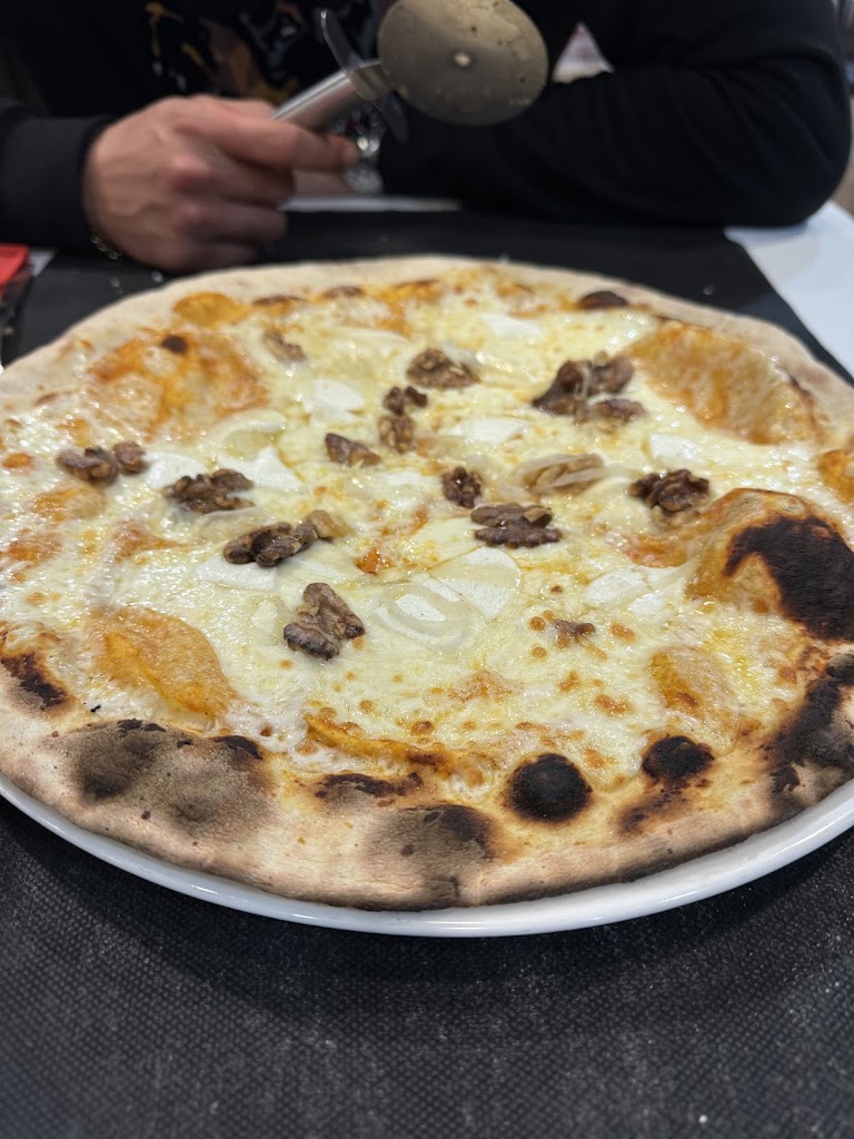 Restaurante Il Pomodoro — Comida y bebida
