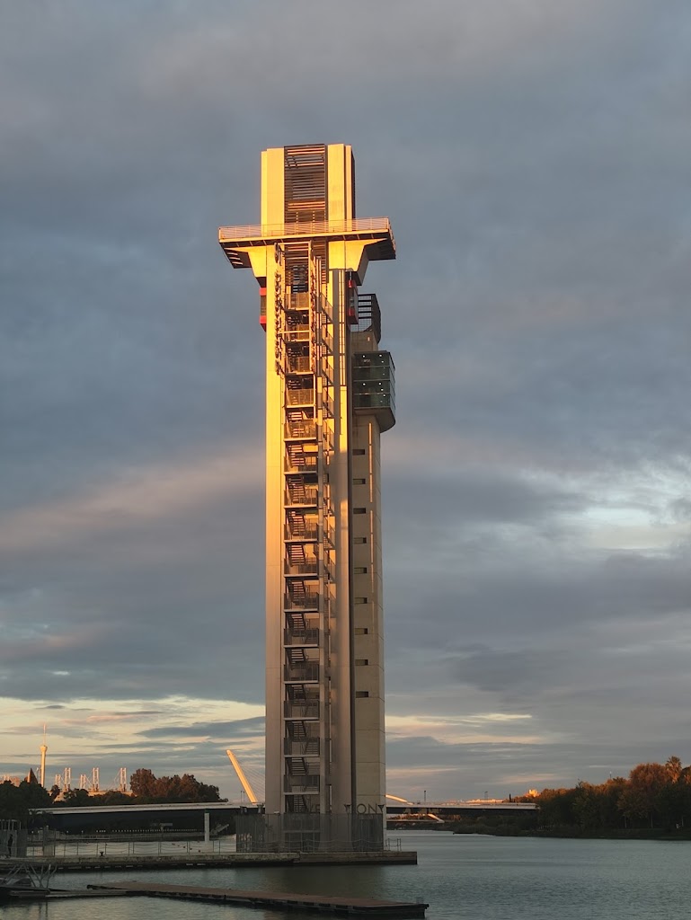 Torre de la Navegacion (Torre Schindler)