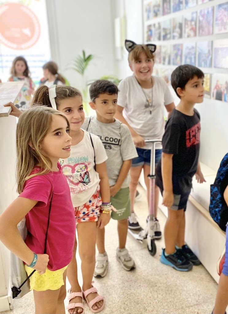 HELLO Escola d'Idiomes