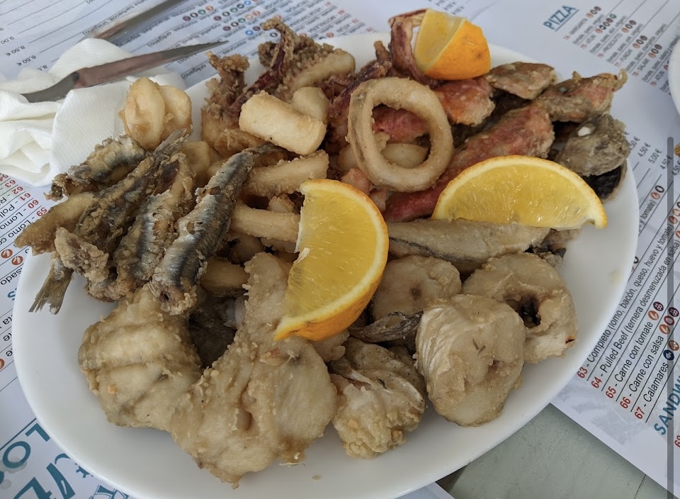 Chiringuito Orilla5 — Comida y bebida