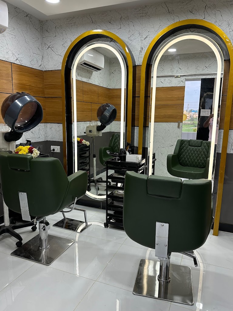 Studieo7 Signature Lounge Hydra Facial Keratin Treatment Bridal Makeup In Mangadu