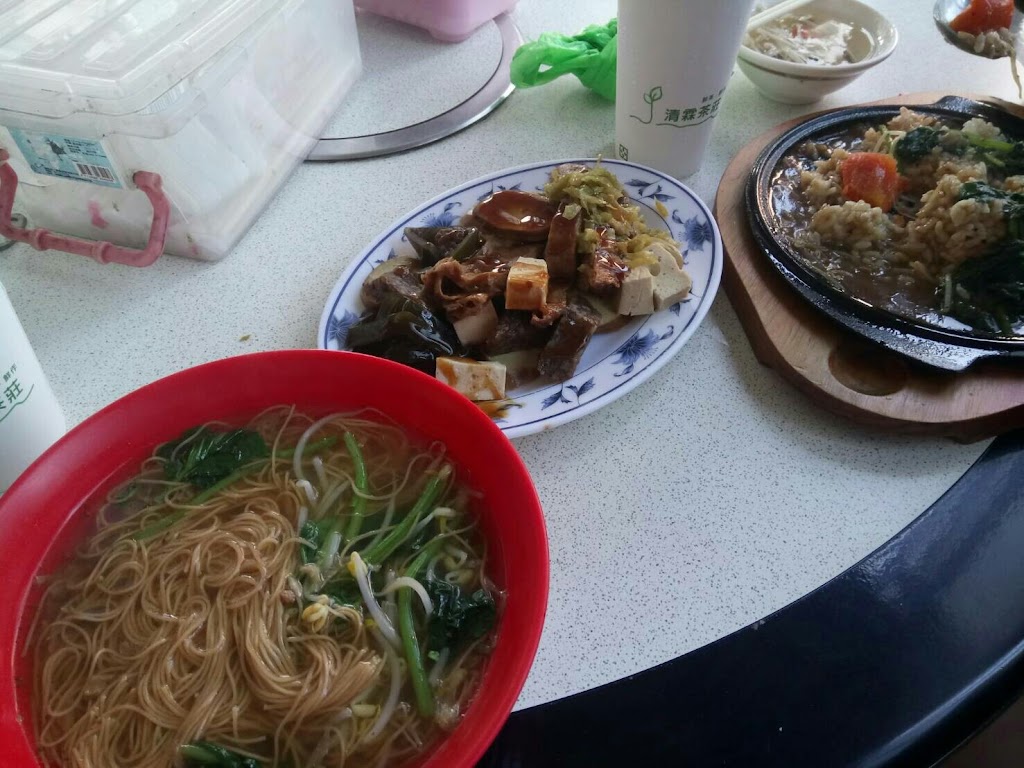 快樂屋素食工坊 的照片