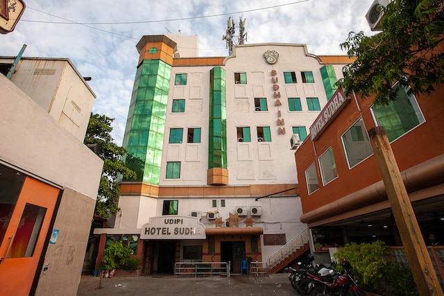 Collection O Hotel Sudha Inn Near Sangam Cinemas