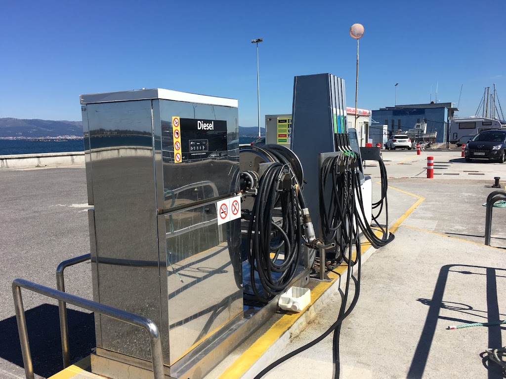 Gasolinera Puerto Vilanova De Arosa — Surtidor de combustible
