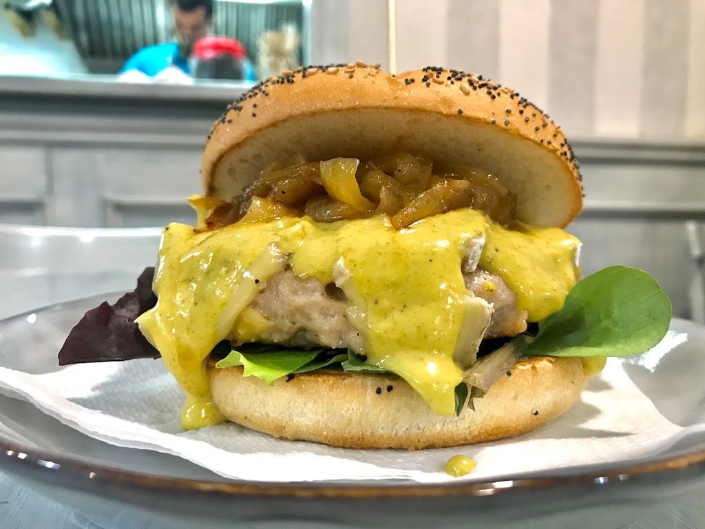 Rustic — Comida y bebida