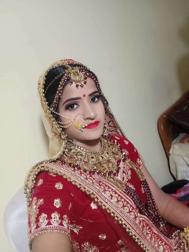 Aradhya Herbal Beauty Parlour