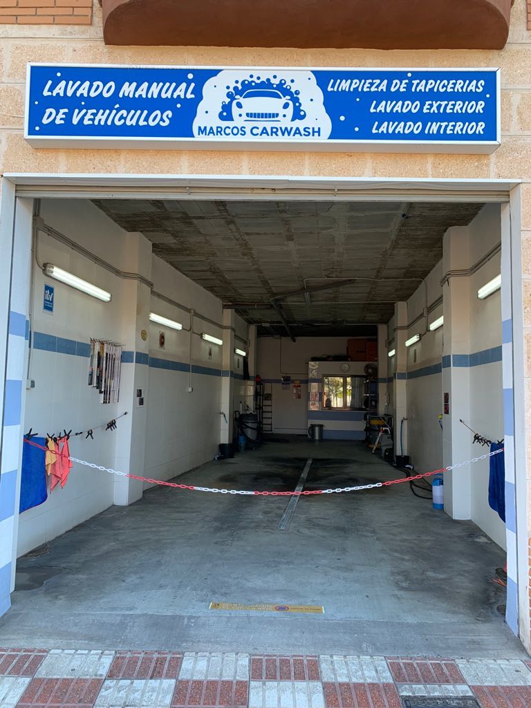 Lavadero Marcos Carwash — Exterior