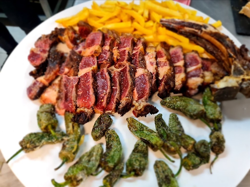 Bar Restaurante Neptuno Santander, Maques de la Hermida 2 — Comida y bebida