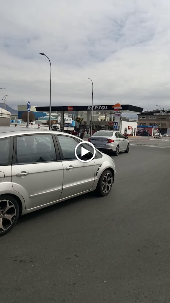 Estacion de Servicio Repsol — Videos