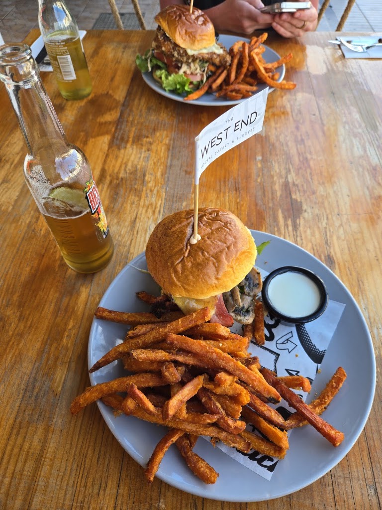 West End Restaurant - Burguers and Steakhouse in Maspalomas — Mas recientes
