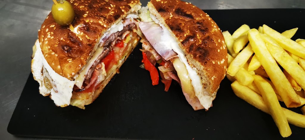 Bar Mi Mo — Comida y bebida