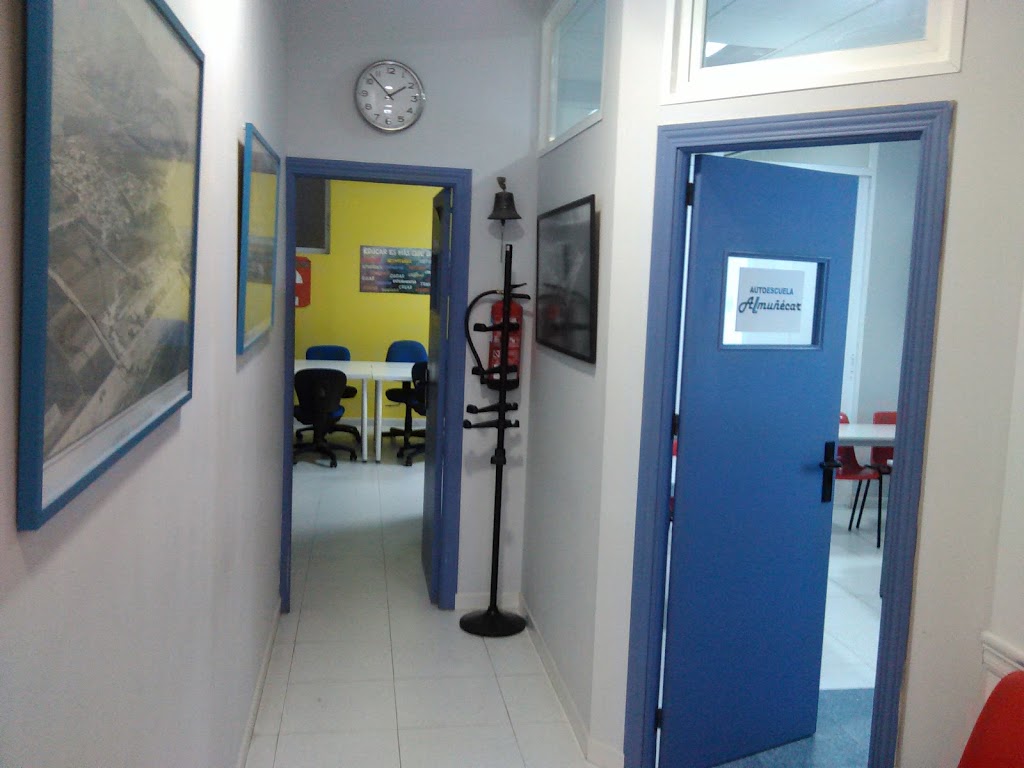 AUTOESCUELA ALMUNECAR — Del propietario