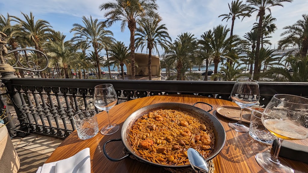 TESELAS - Restaurante & Lounge con Terraza panoramica — Comida y bebida