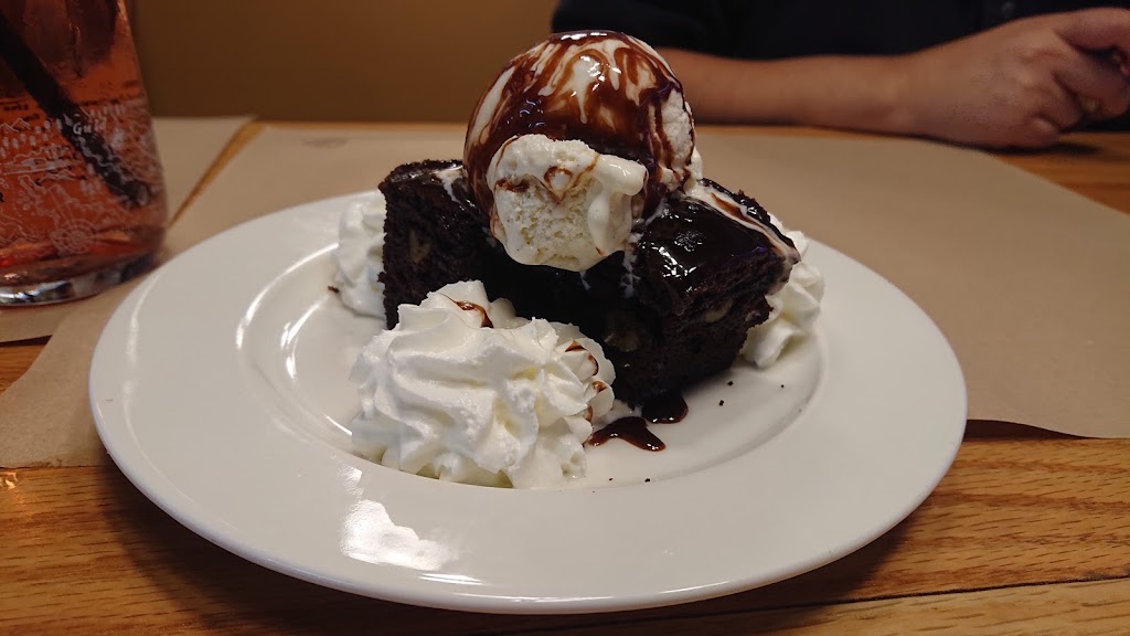 The Harrow Maspalomas sport bar - Holiday World — Comida y bebida