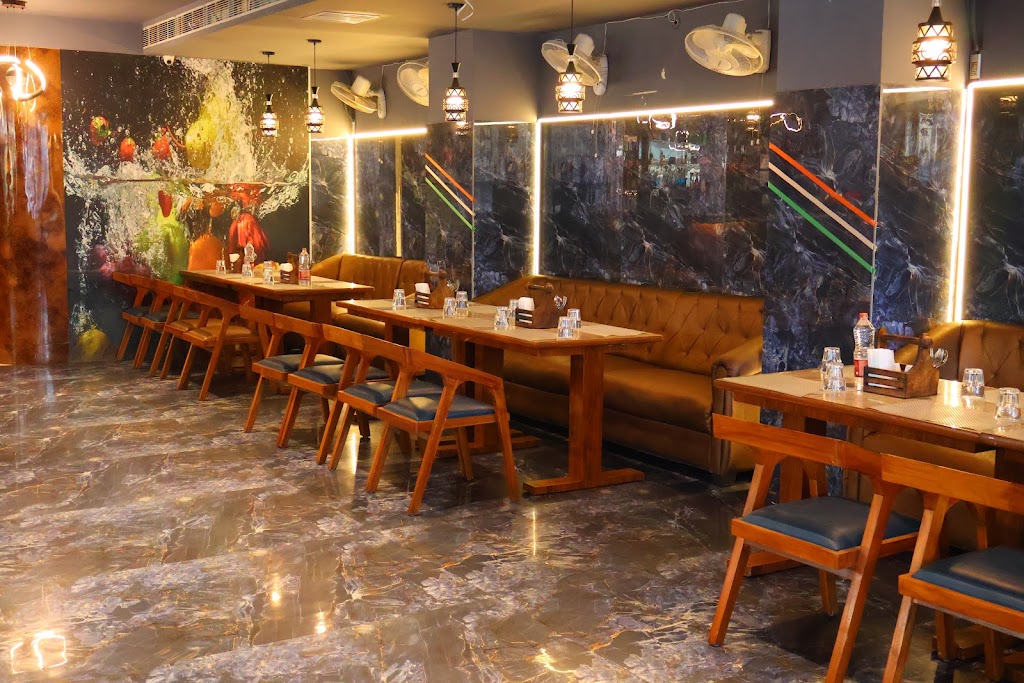 Dream Art Cafe Restaurant Banquet Hall Aliganj