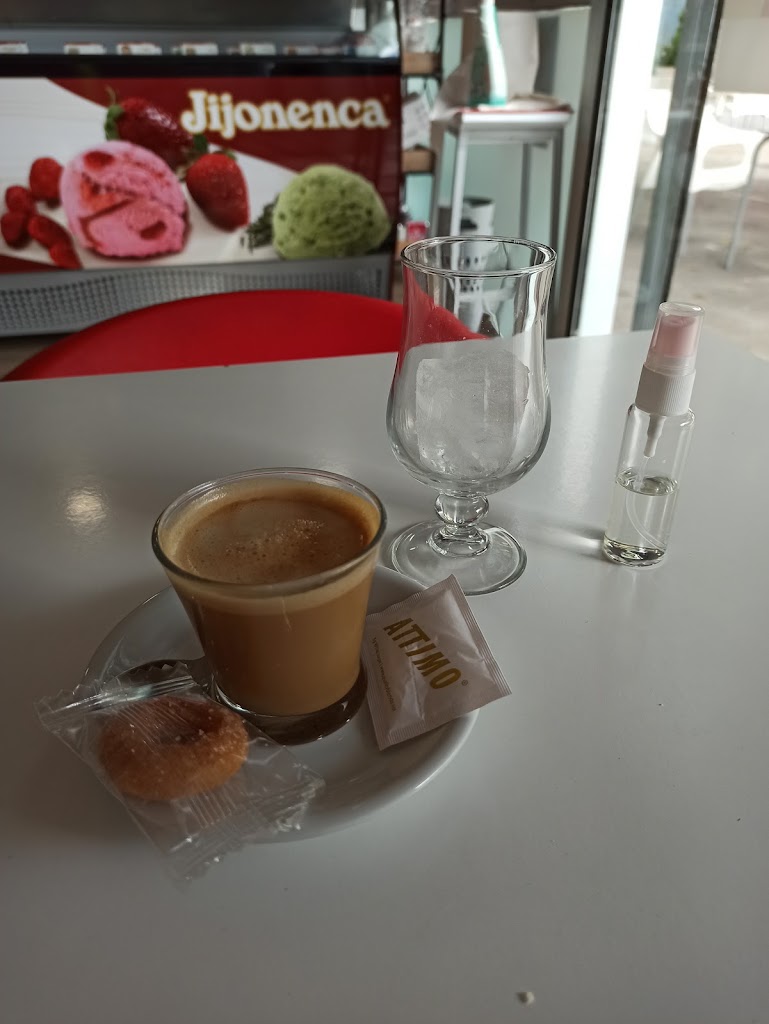 Heladeria Cafeteria Tiare — Helado