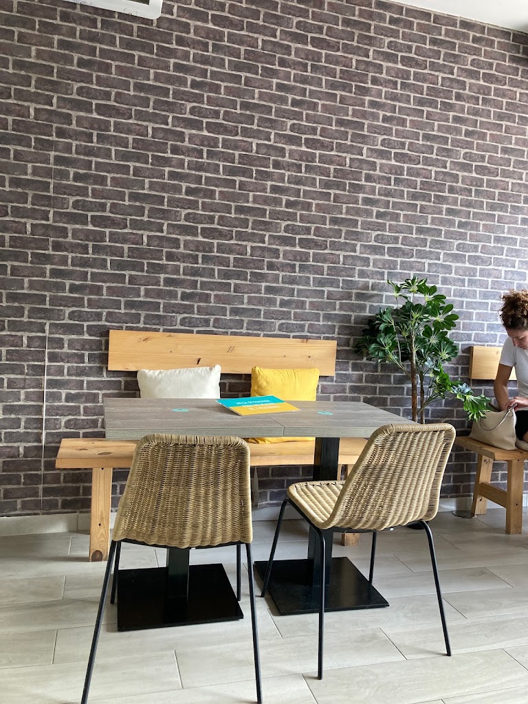 Poke Hut Las Americas — Ambiente
