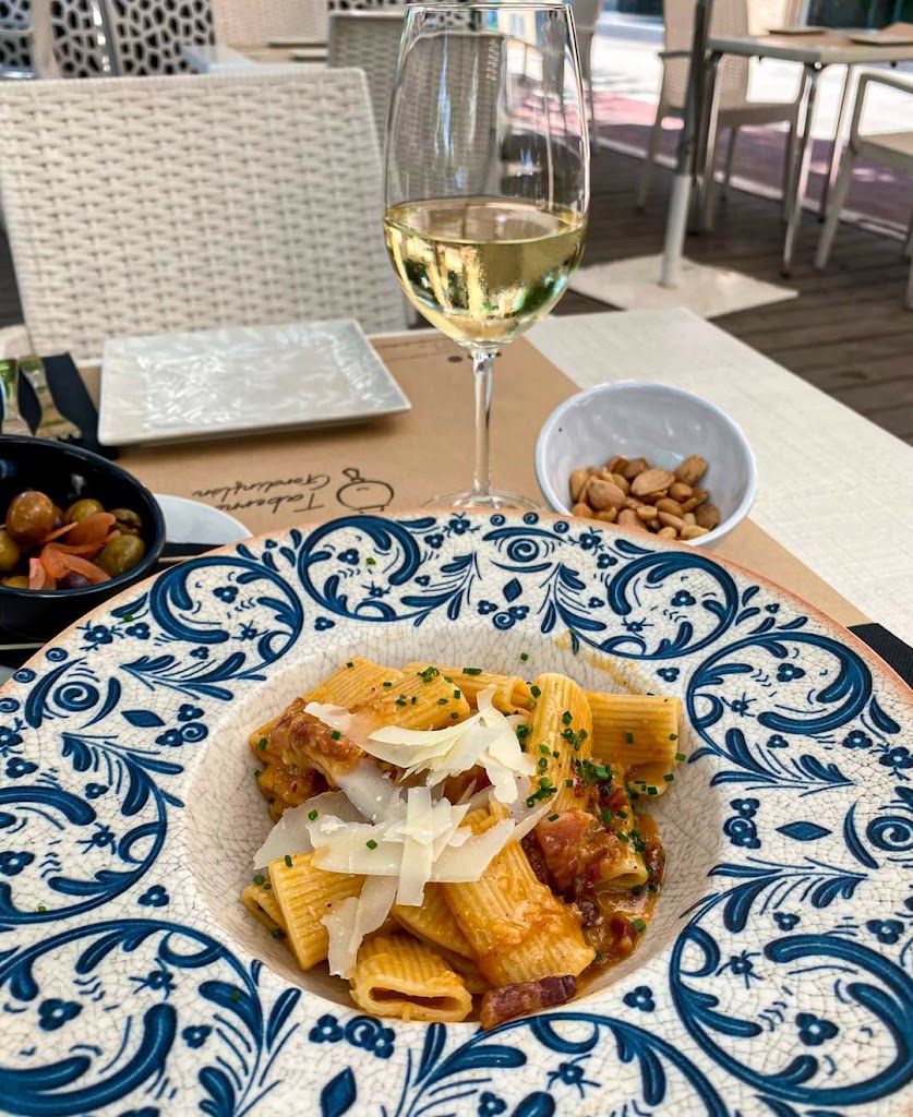 Taberna Gordinflon — Comida y bebida