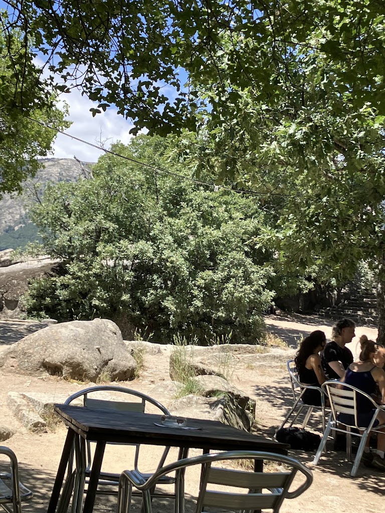 Kiosko Bar Silla de Felipe II — Ambiente