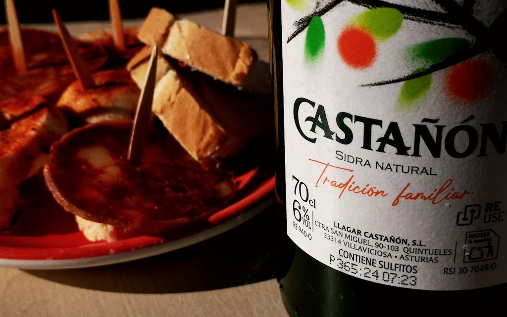 Cafe-Bar Mundo — Comida y bebida