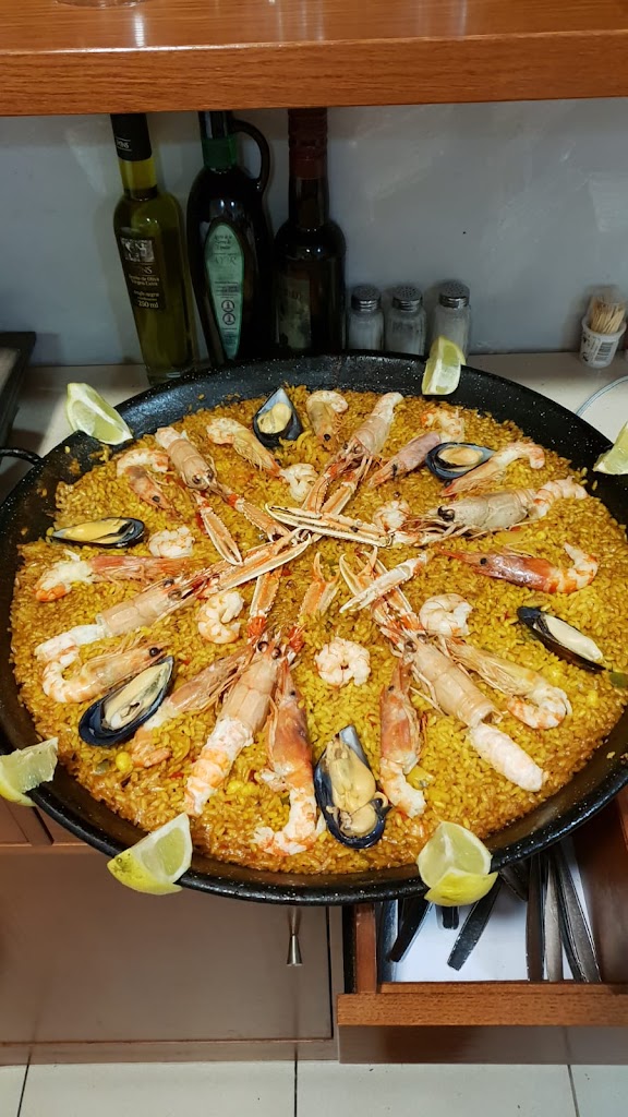 Restaurante Eleazar - Grupo Meson Navarro — Comida y bebida