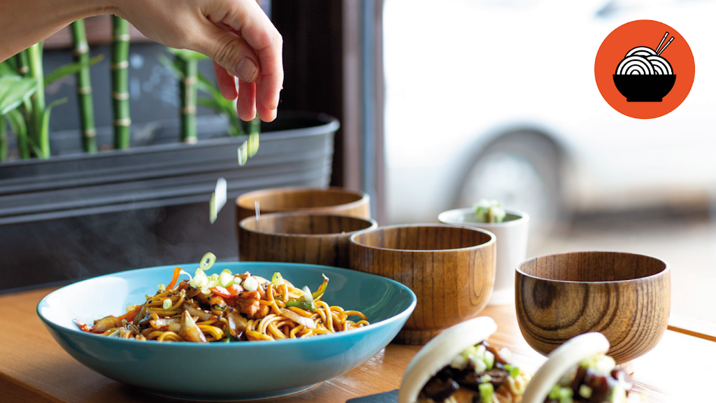 Cocoma Noodle Bar — Comida y bebida