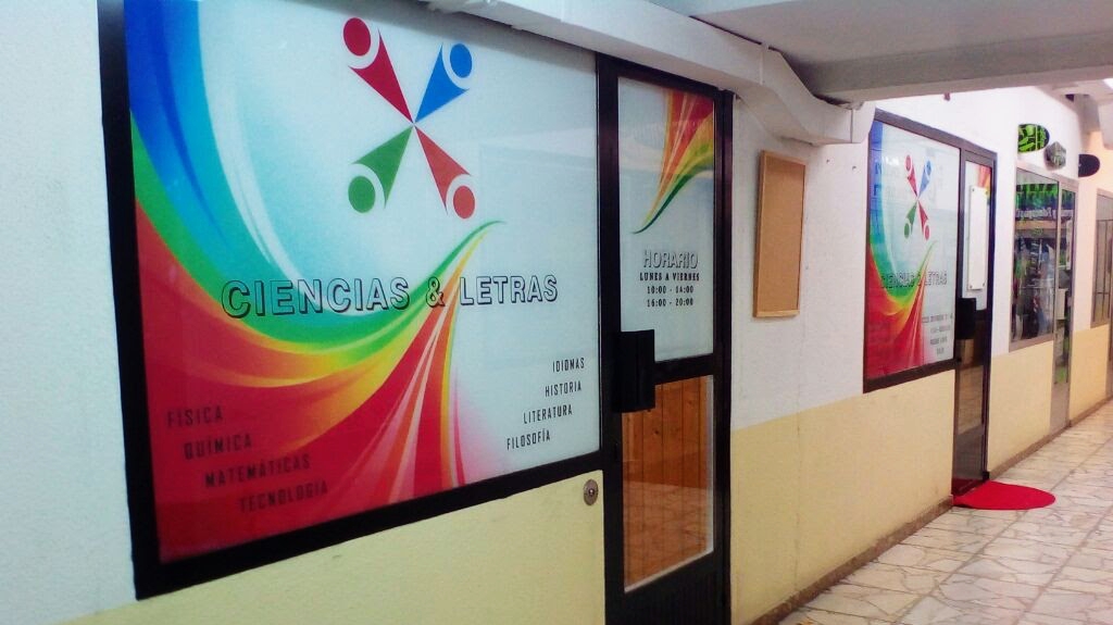 CIENCIAS & LETRAS Academia