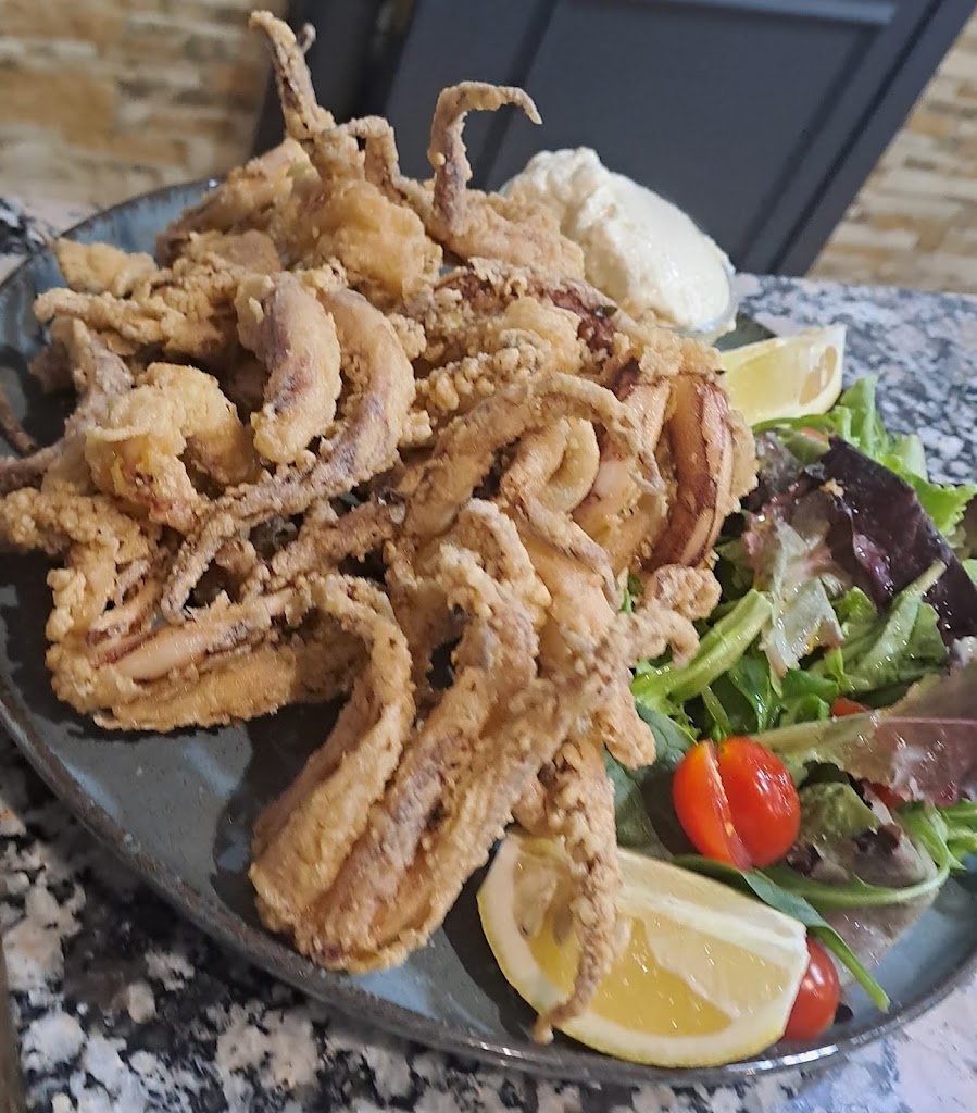 Cafe Bar Rojas — Comida y bebida