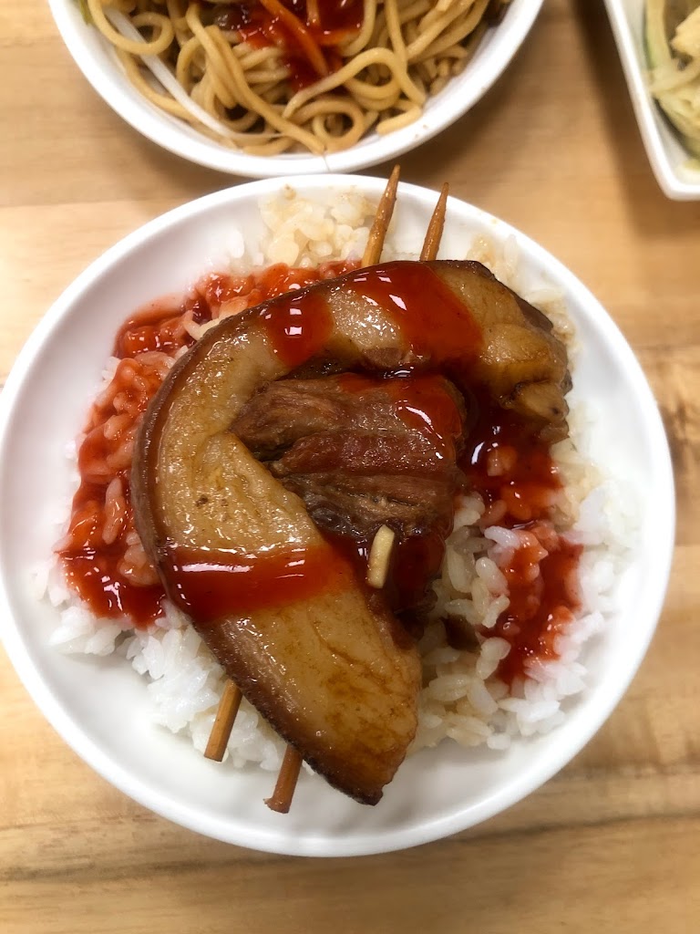 矮仔魯爌肉飯 的照片