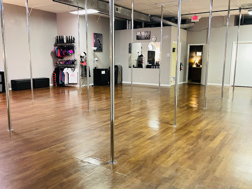  Miss Pole - Brookfield