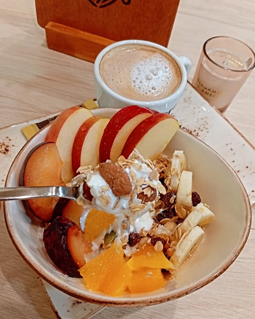 La Taza Cafeteria y Teteria — Cafe