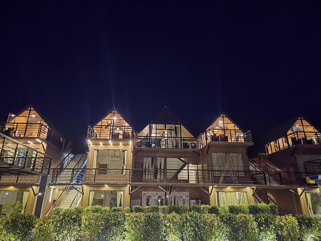 The Knight Resort