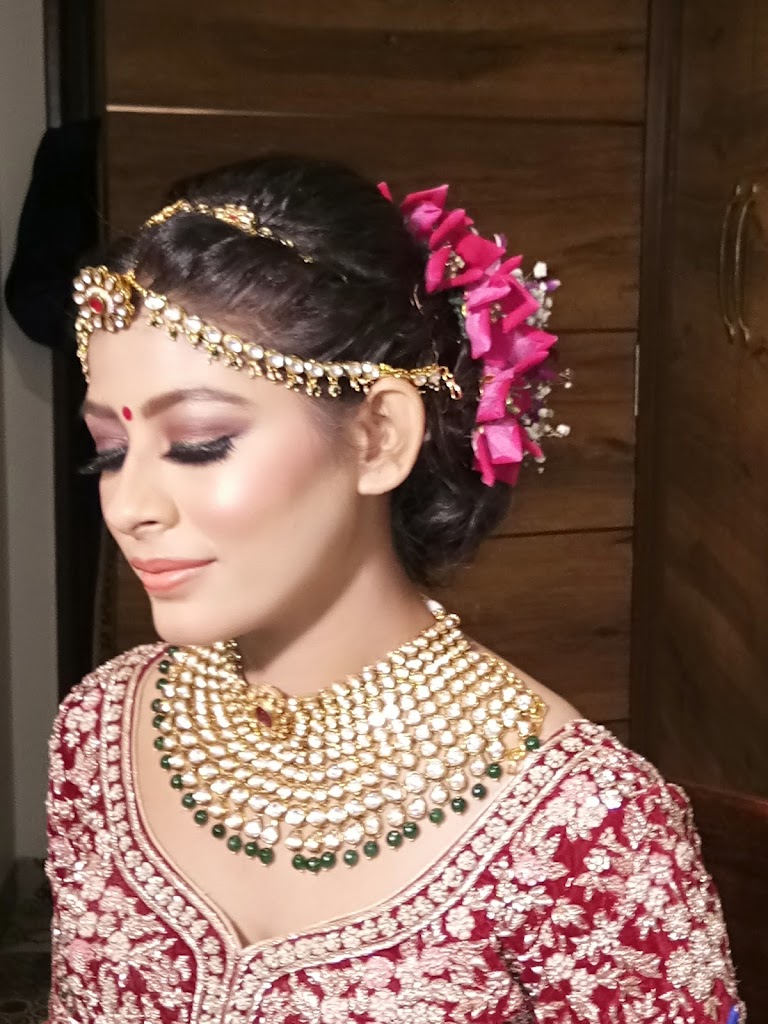 Kirti S Beauty Makeupstudio And Academy